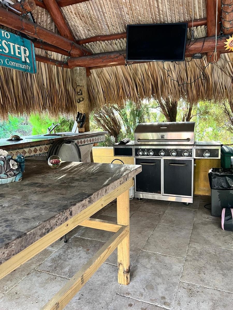 11000 Southwest 43rd Lane Miami, FL 33165 - Photo 14 of 18