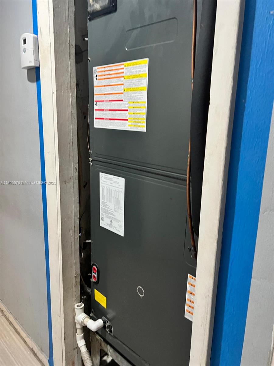 11000 Southwest 43rd Lane Miami, FL 33165 - Photo 16 of 18