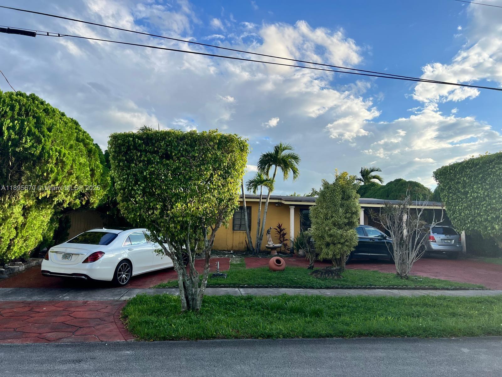 11000 Southwest 43rd Lane Miami, FL 33165 - Photo 2 of 18