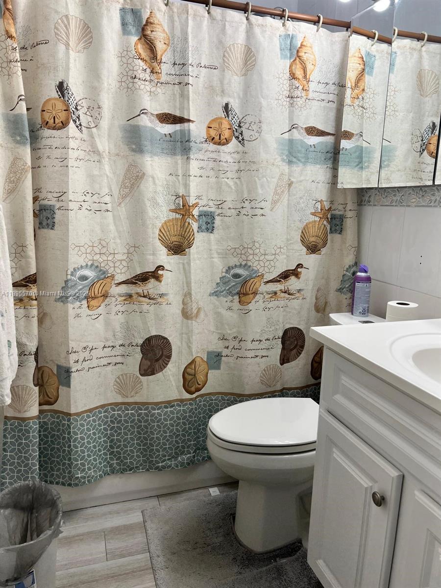 11000 Southwest 43rd Lane Miami, FL 33165 - Photo 7 of 18