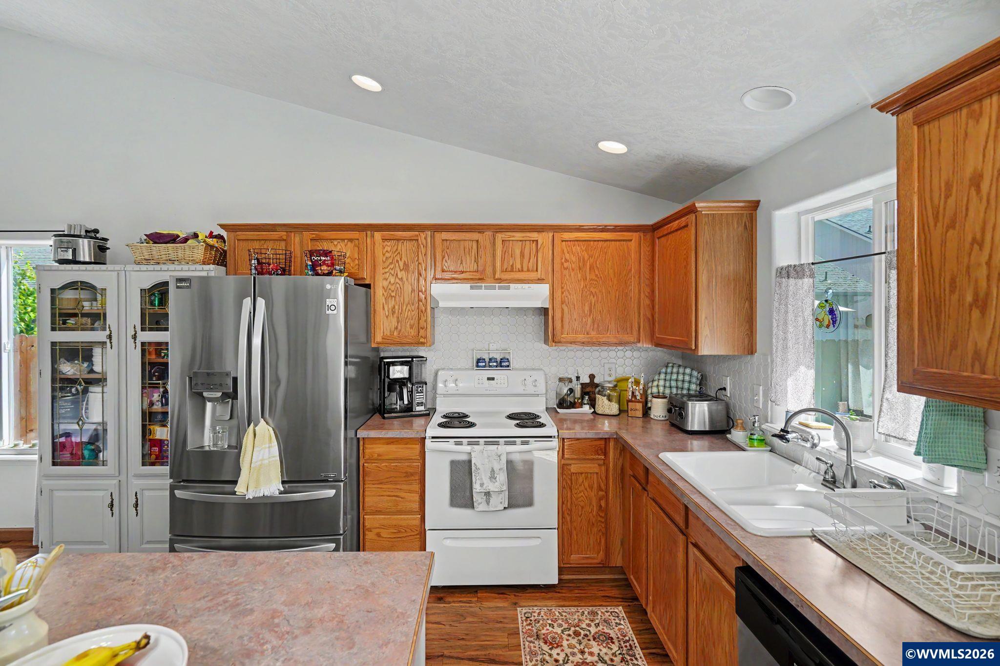 1405 River Oak Road Independence, OR 97351 - Photo 14 of 38 Gallery Image 14