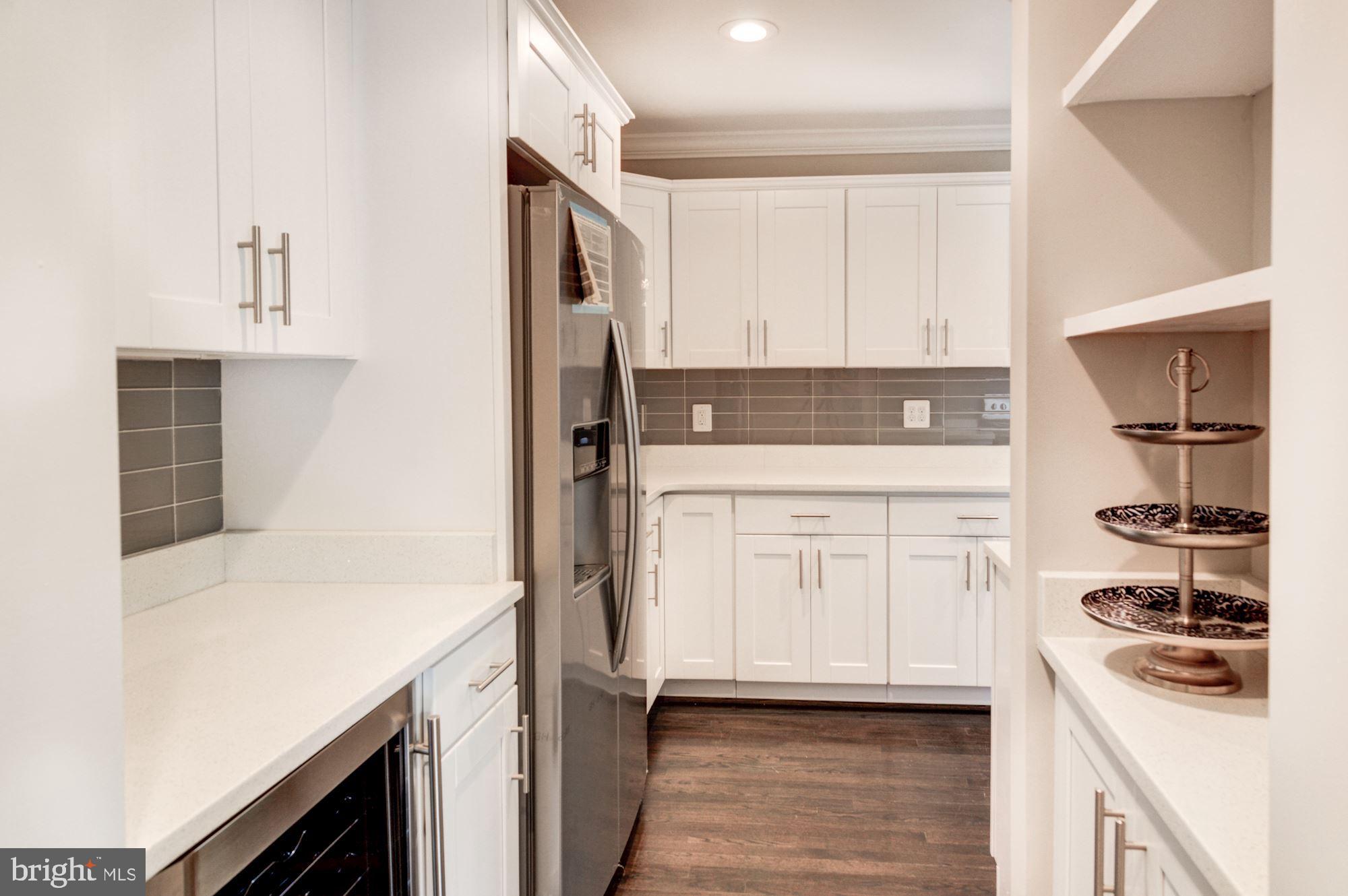 10674 Scaggsville Road Laurel, MD 20723 - Photo 8 of 21 Butler's pantry area