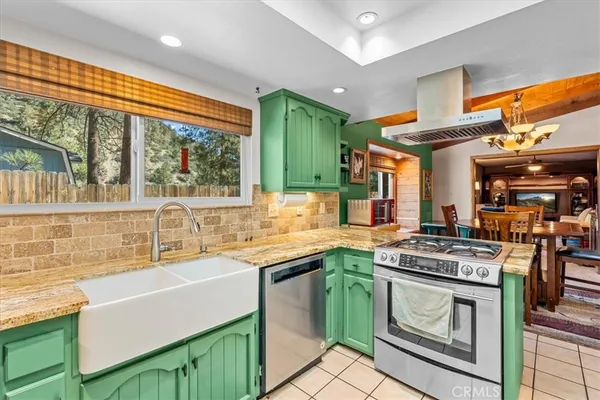 $634,900 | 1902 Virginia Street, Wrightwood, CA 92397