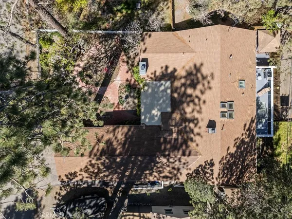 $634,900 | 1902 Virginia Street, Wrightwood, CA 92397