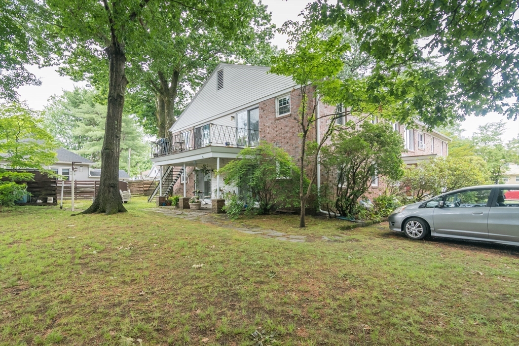 21 Turners Falls Road Montague, MA 01376 - Photo 5 of 26