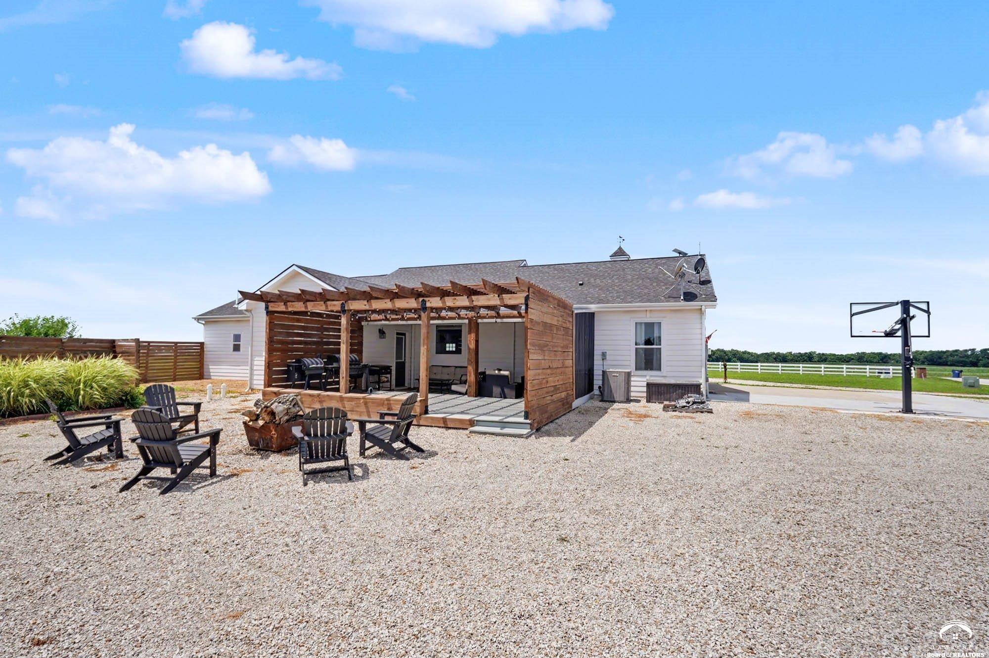 676 East 1375 Road Lawrence, KS 66046 - Photo 36 of 48