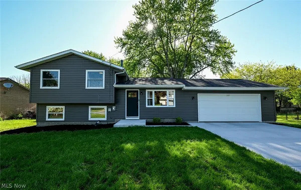 $275,000 | 1520 Congress Lake Road, Mogadore, OH 44260