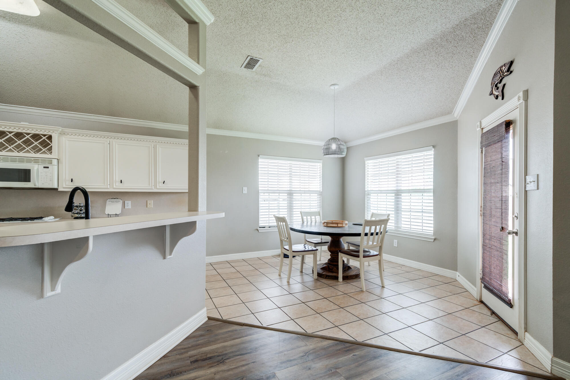 6715 9th Street Lubbock, TX 79416 - Photo 21 of 43 DSC08841_2_3_4_5