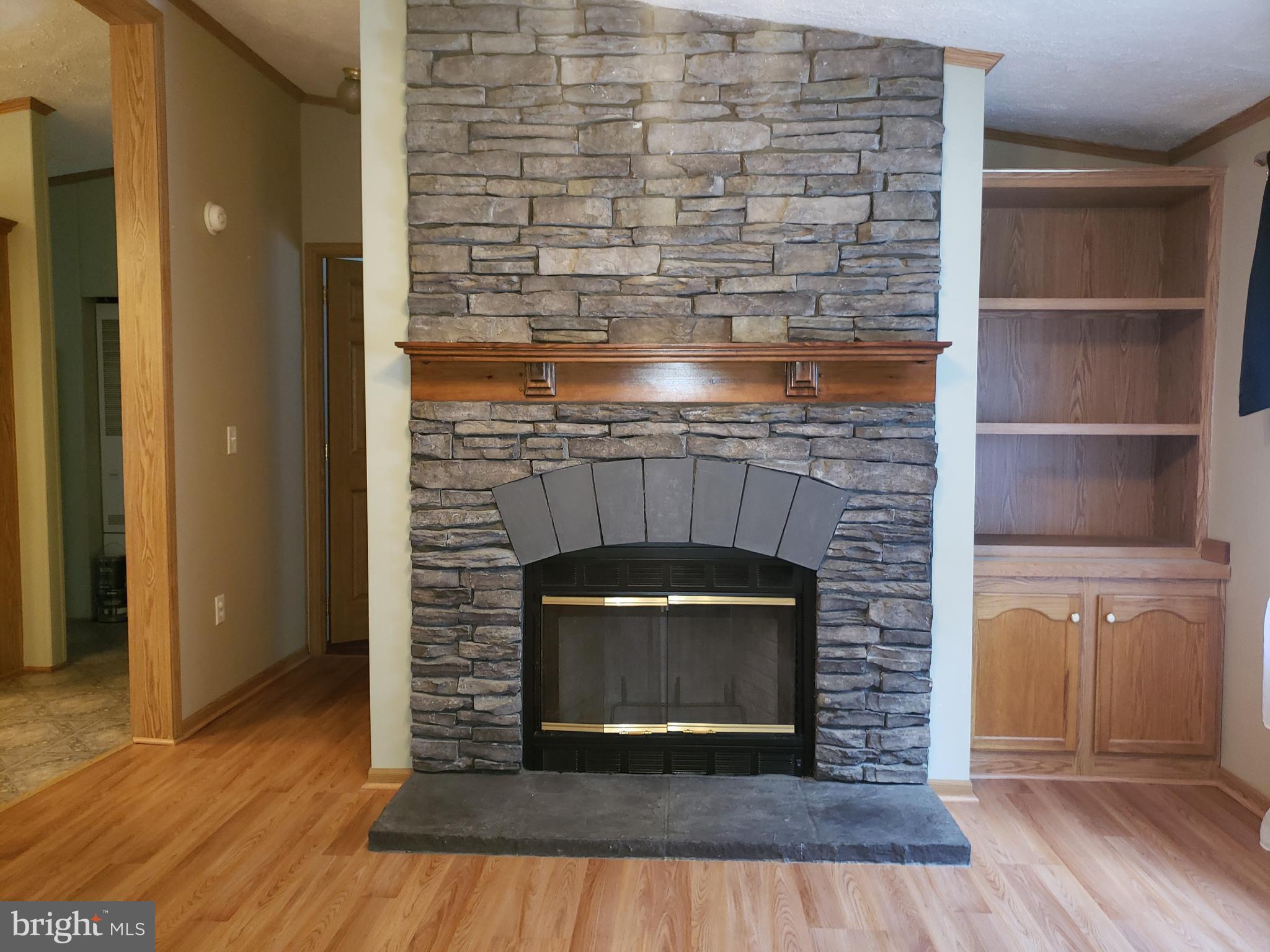 3320 Hughes Road Darlington, MD 21034 - Photo 5 of 18 Living Room