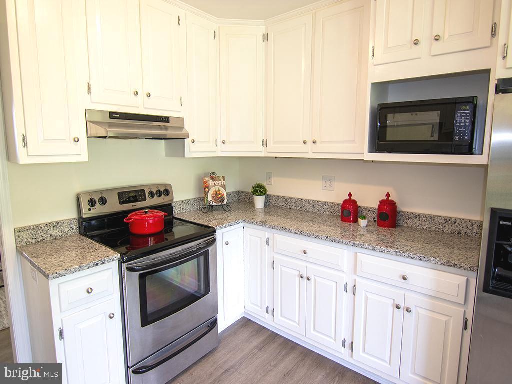 2939 Fry Road Jefferson, MD 21755 - Photo 11 of 31 Brand new Granite Countertops