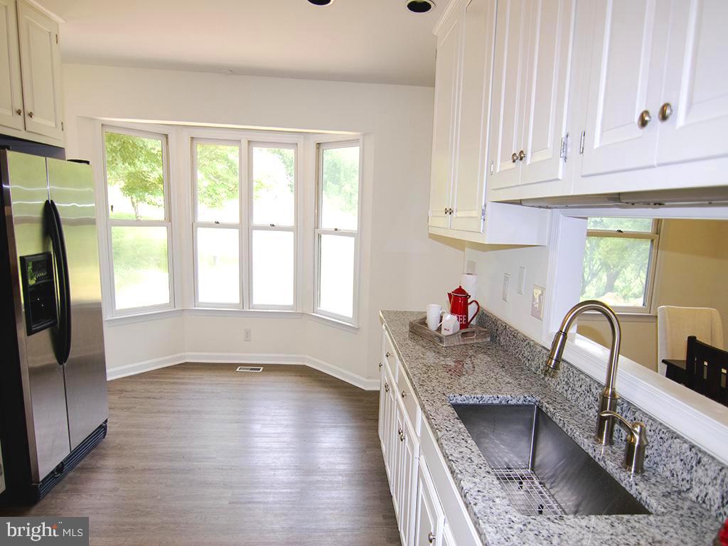 2939 Fry Road Jefferson, MD 21755 - Photo 12 of 31 Bay Windows bring the morning sun!