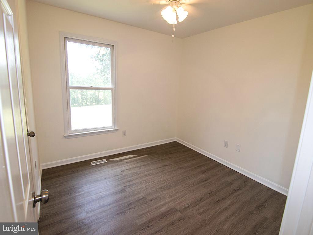 2939 Fry Road Jefferson, MD 21755 - Photo 19 of 31 1 of 5 bedrooms, all with fresh paint!