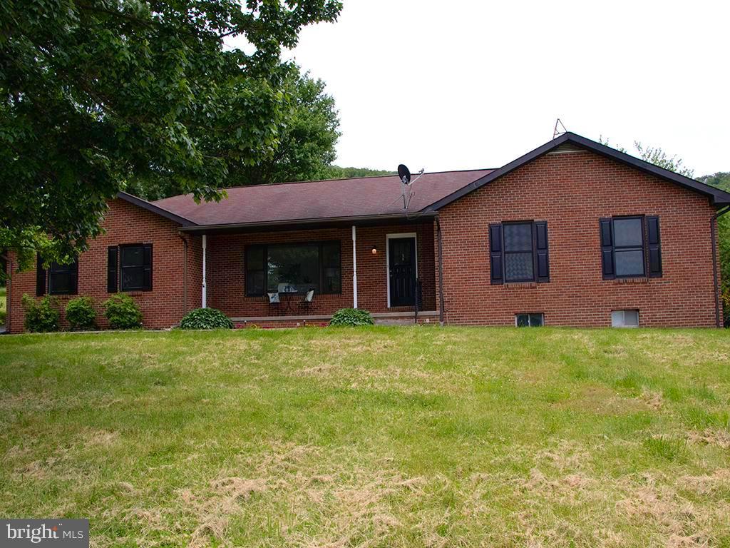 2939 Fry Road Jefferson, MD 21755 - Photo 3 of 31 All Brick Rancher! What a find!
