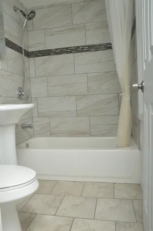$219,900 | 9150 South Burnside Avenue, Chicago, IL 60619