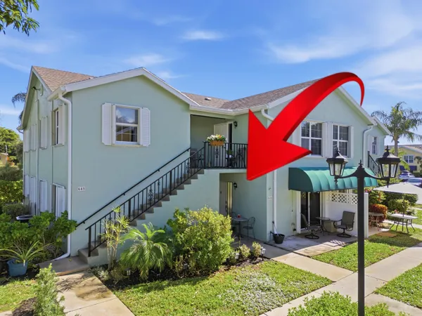 $195,000 | 644 Waterside Drive, Unit 644, Hypoluxo, FL 33462