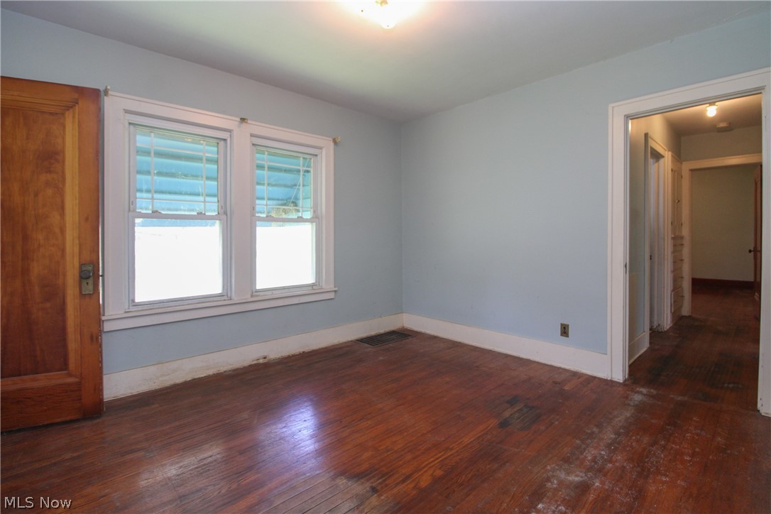 628 North Road Southeast Warren, OH 44484 - Photo 12 of 27