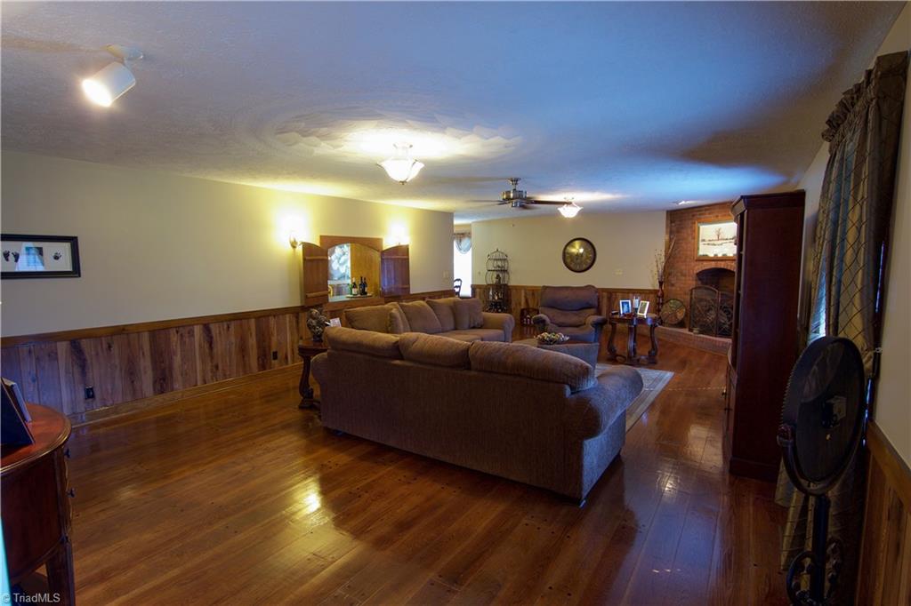 412 Walnut Grove Road Archdale, NC 27263 - Photo 3 of 29 Gallery Image 3