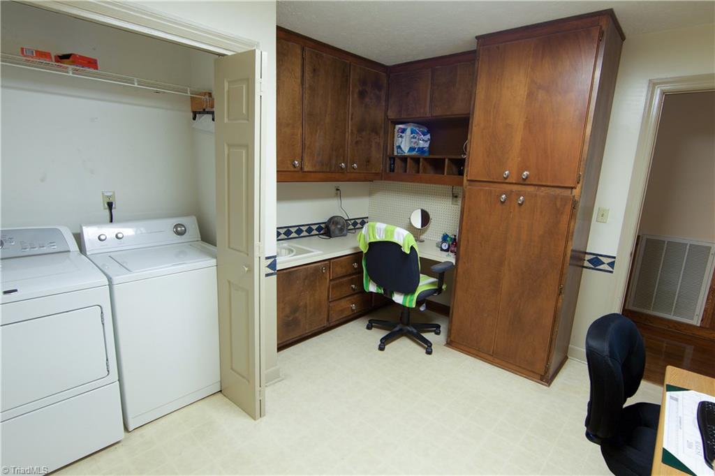 412 Walnut Grove Road Archdale, NC 27263 - Photo 10 of 29 Gallery Image 10