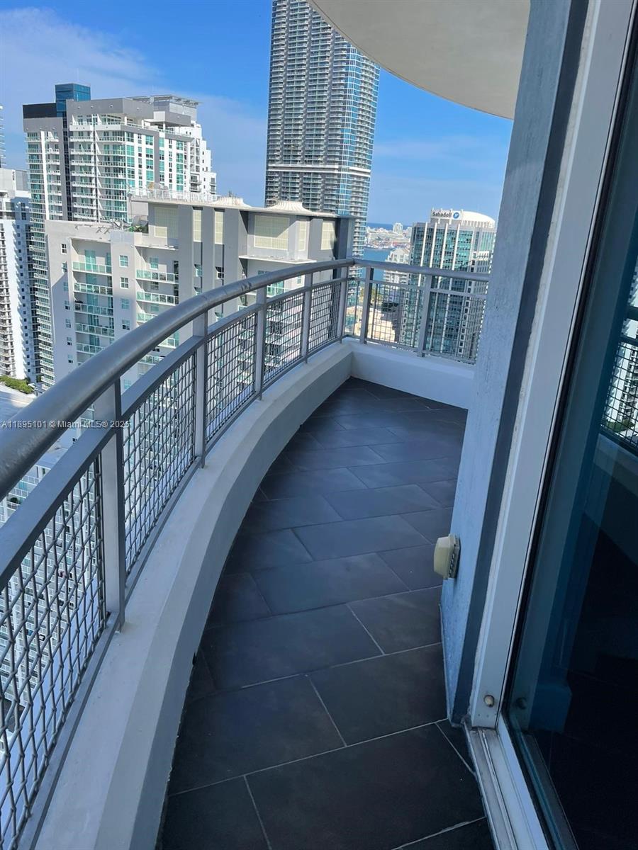 60 Southwest 13th Street, Unit 3426 Miami, FL 33130 - Photo 20 of 32 a view of balcony