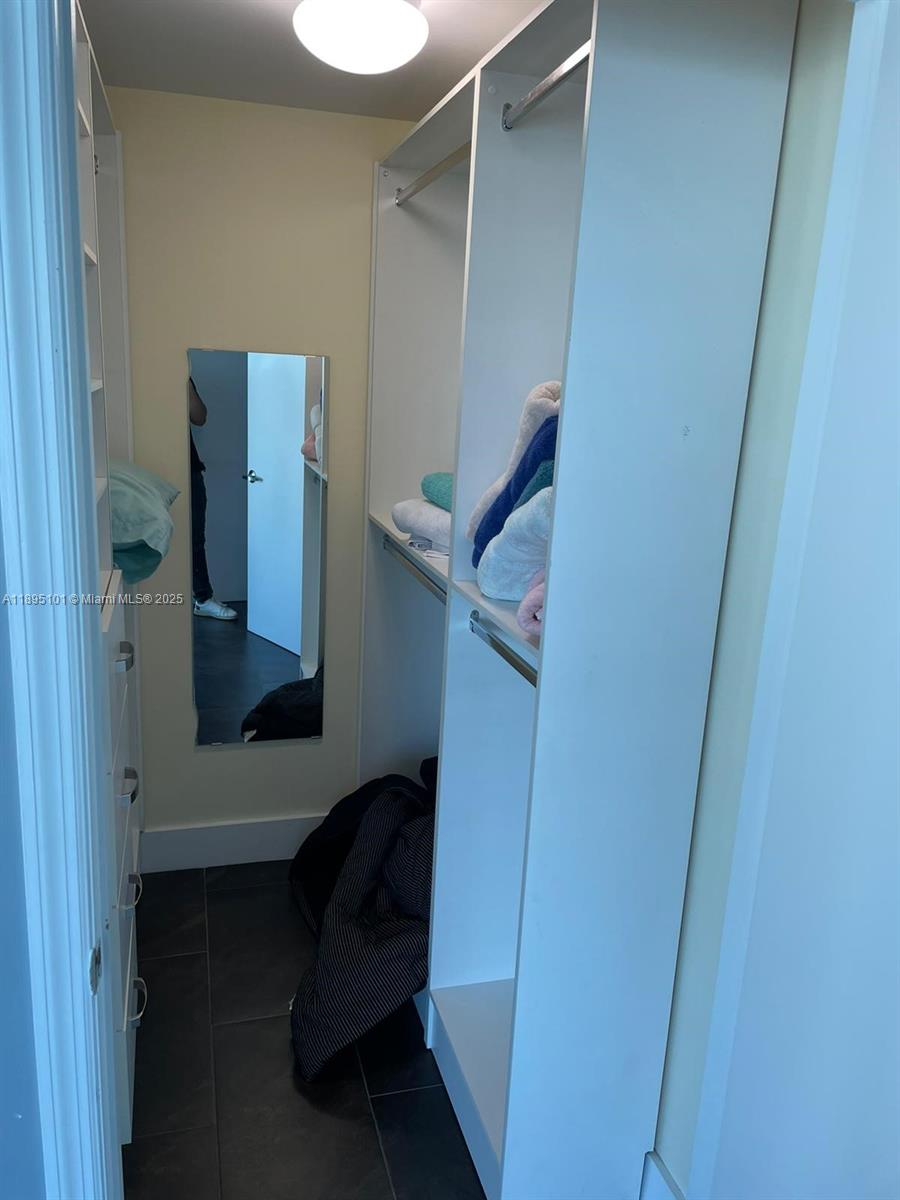 60 Southwest 13th Street, Unit 3426 Miami, FL 33130 - Photo 24 of 32 a view of entryway