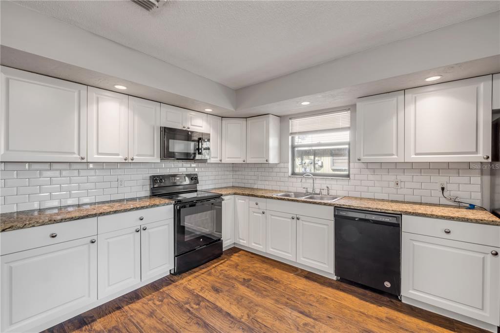 3656 Jackson Street, Unit 11 Port Orange, FL 32129 - Photo 9 of 20