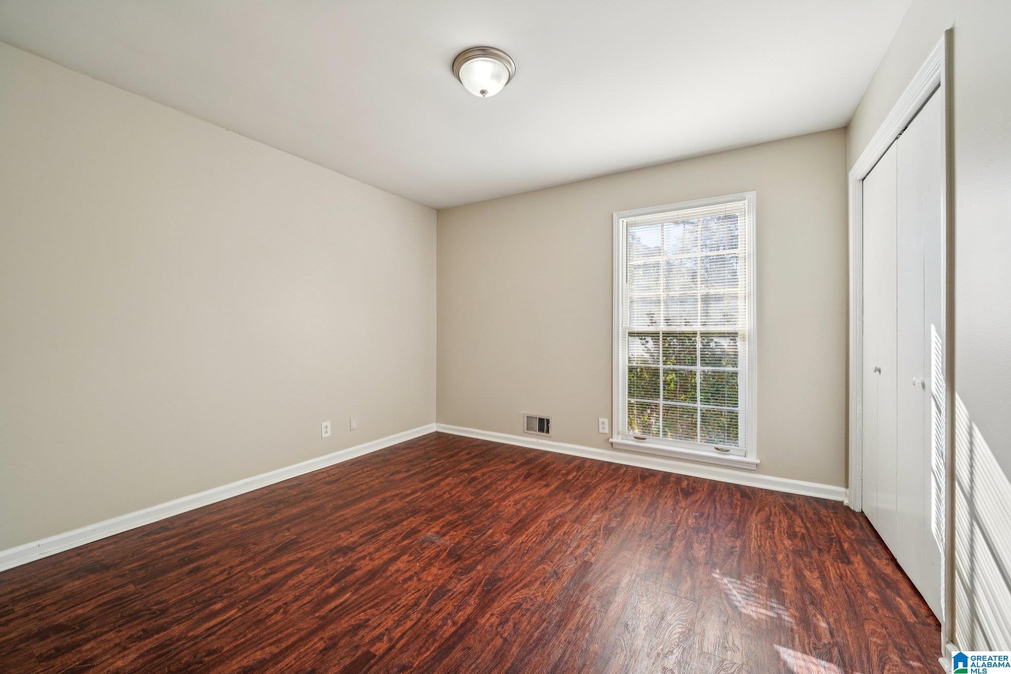 908 Rockingham Road Birmingham, AL 35235 - Photo 10 of 59