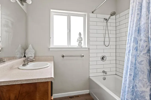 $1,765,000 | 9790 East Road, Redwood Valley, CA 95470