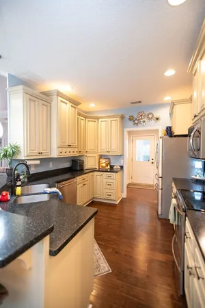 $449,500 | 110 Lake Ridge Drive, Baxley, GA 31513