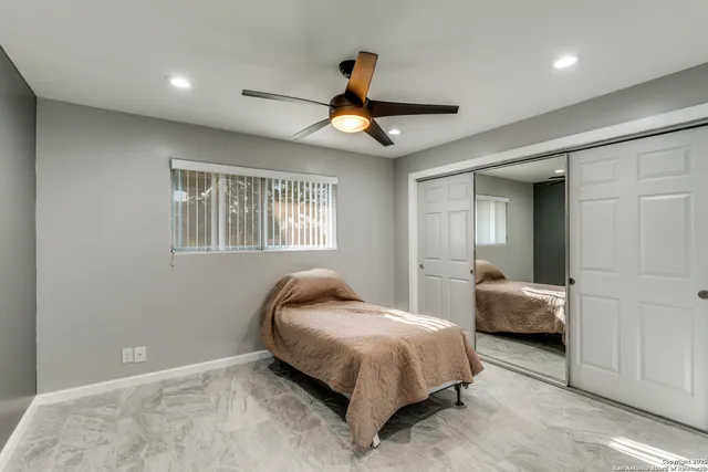 $2,595 | 406 Sea Willow Drive, Marion, TX 78124