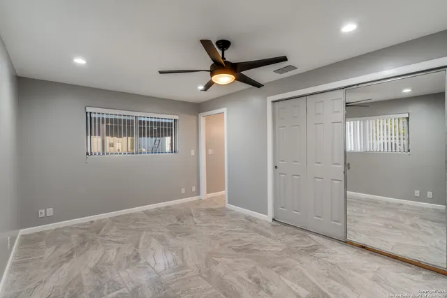 $2,595 | 406 Sea Willow Drive, Marion, TX 78124