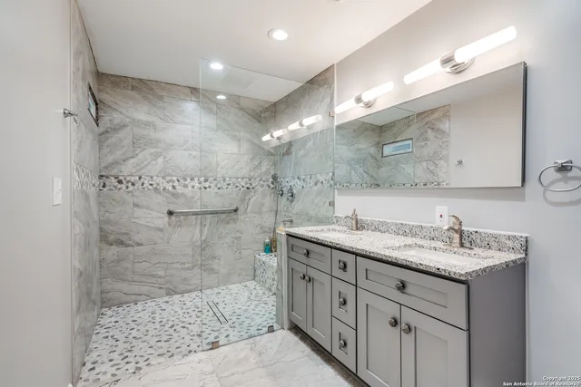 $2,595 | 406 Sea Willow Drive, Marion, TX 78124