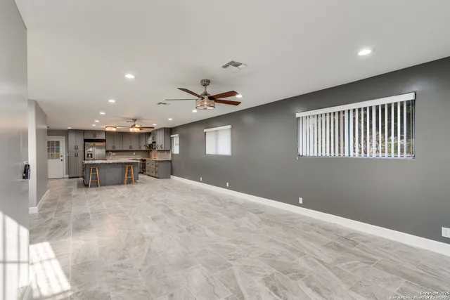 $2,595 | 406 Sea Willow Drive, Marion, TX 78124