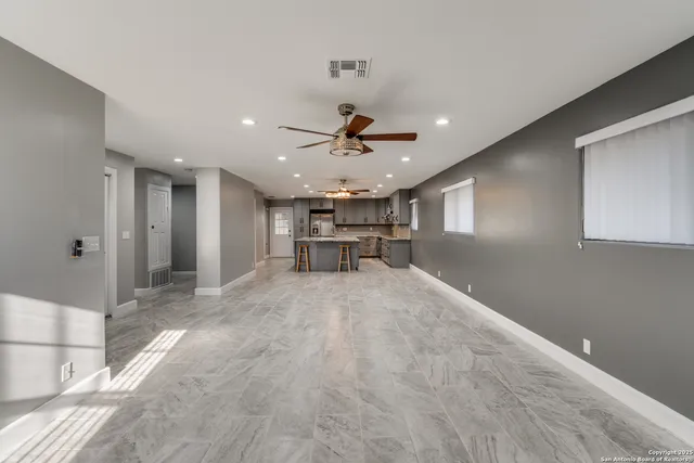 $2,595 | 406 Sea Willow Drive, Marion, TX 78124