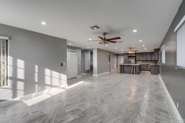 $2,595 | 406 Sea Willow Drive, Marion, TX 78124