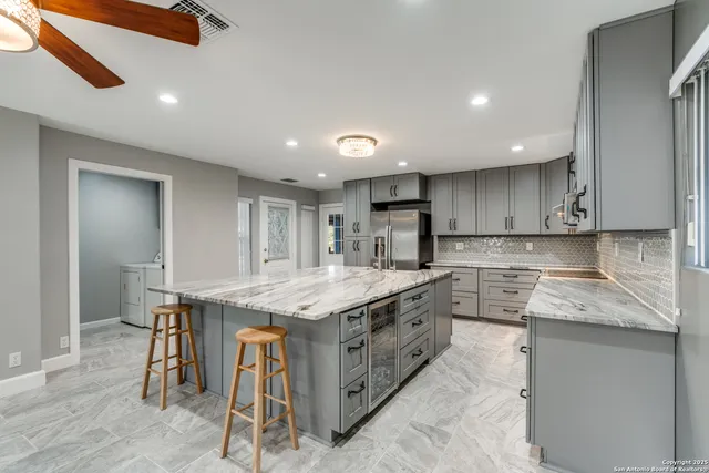 $2,595 | 406 Sea Willow Drive, Marion, TX 78124