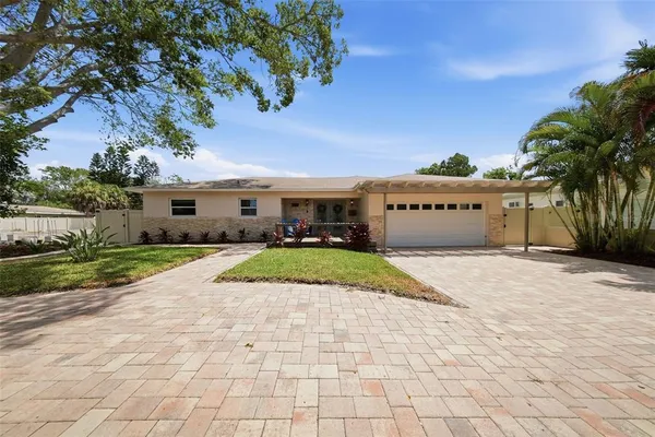 $800,000 | 7039 Hibiscus Avenue South, South Pasadena, FL 33707