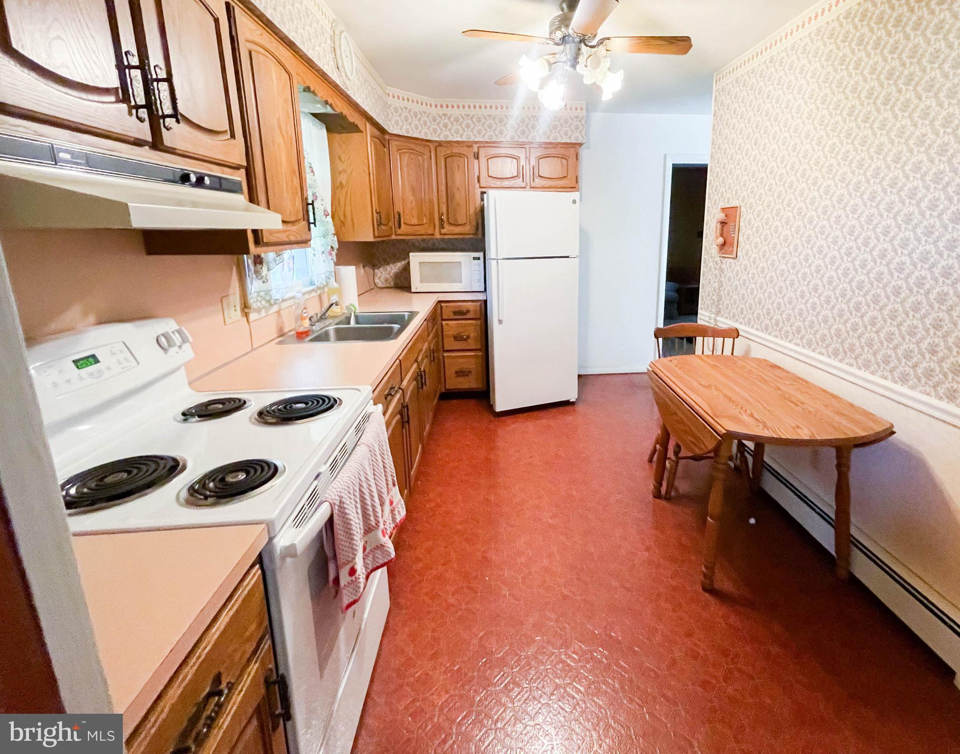 322 South Miller Street Reading, PA 19607 - Photo 10 of 26