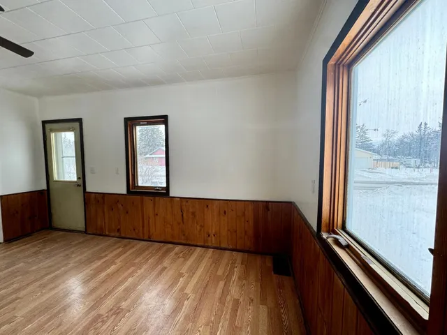 $94,500 | 402 2nd Avenue Southeast, Roseau, MN 56751