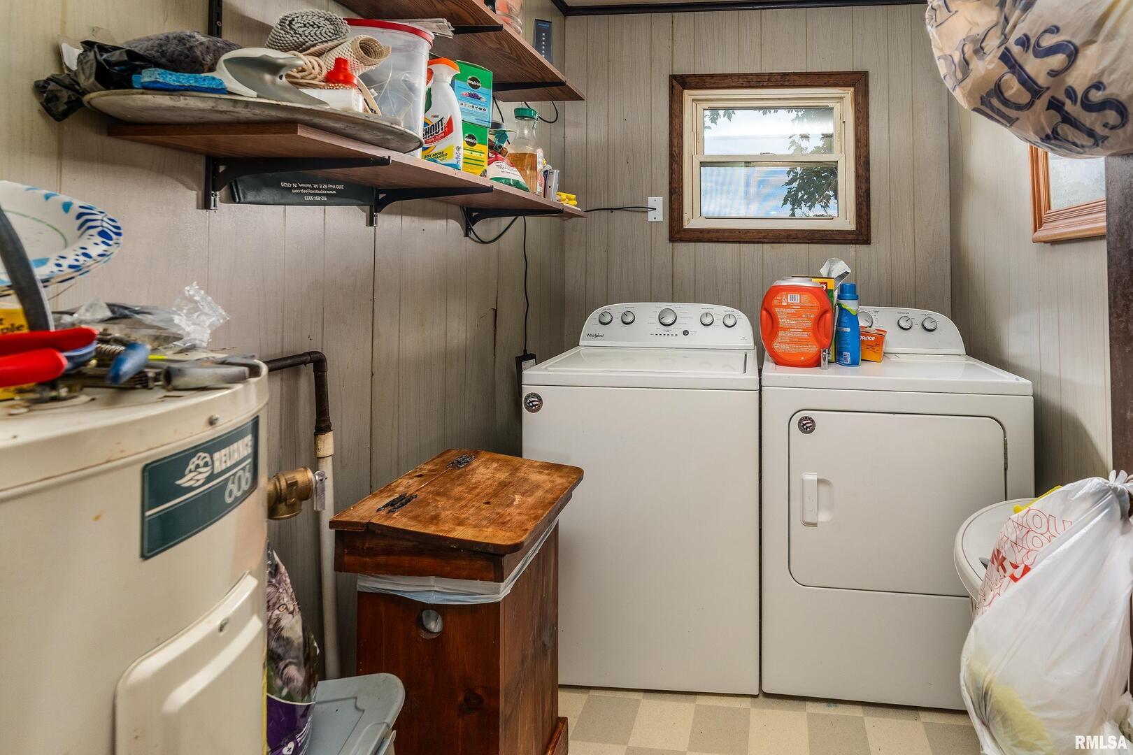 16768 Boundary Road Creal Springs, IL 62922 - Photo 13 of 21 a utility room with dryer and washer