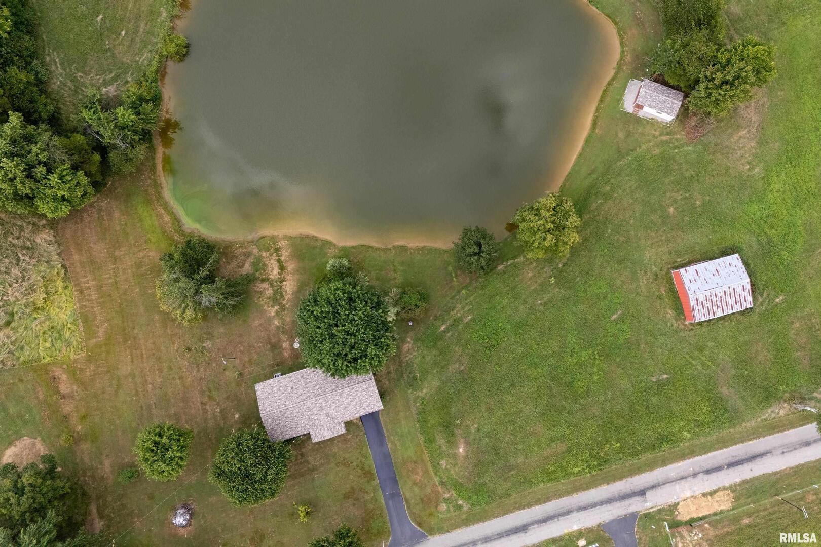 16768 Boundary Road Creal Springs, IL 62922 - Photo 18 of 21 a view of a yard from a balcony