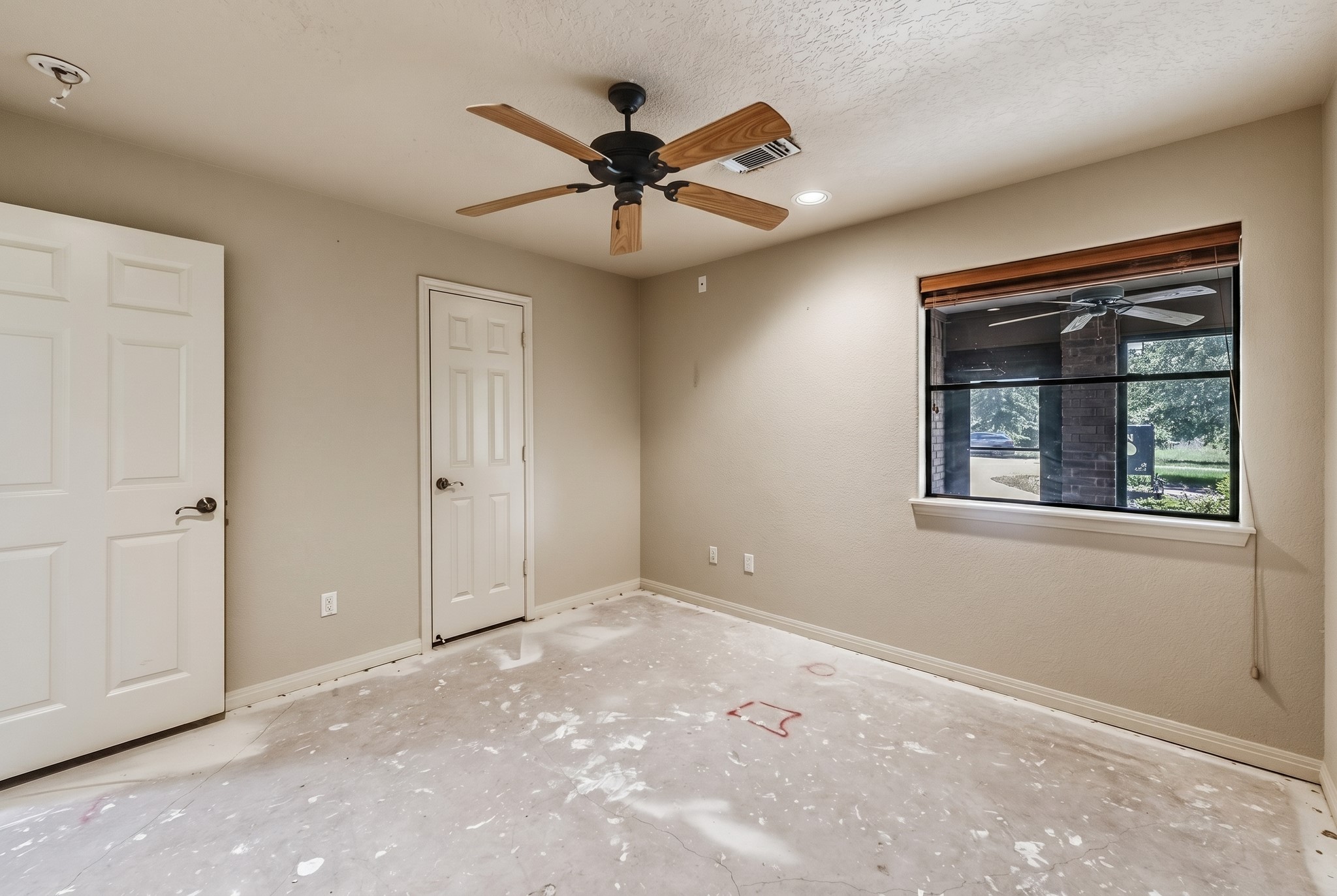 1726 Interstate 45 Huntsville, TX 77320 - Photo 23 of 49