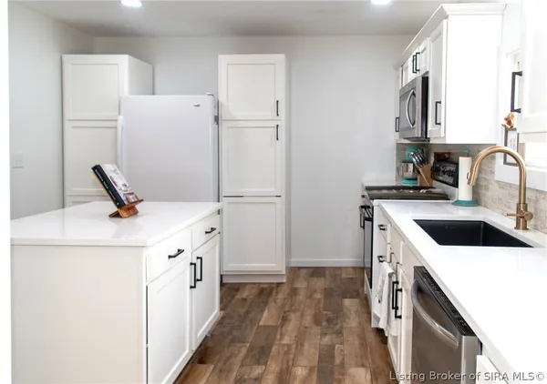 $259,900 | 407 Charlestown Memphis Road, Charlestown, IN 47111