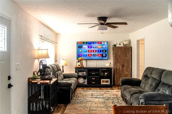 $259,900 | 407 Charlestown Memphis Road, Charlestown, IN 47111
