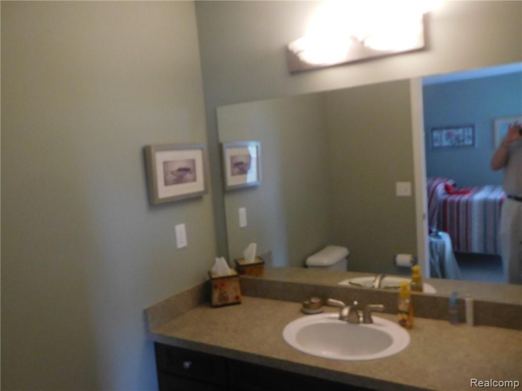 3376 Tremonte Circle Rochester, MI 48306 - Photo 17 of 31 DSCN2401.JPG