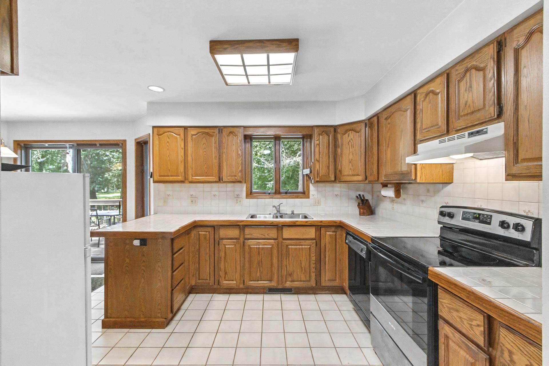 S3660 North Bent Tree Drive Baraboo, WI 53913 - Photo 13 of 70