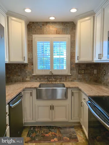 $2,500 | 1011 D Charles Street, Unit D, Fredericksburg, VA 22401