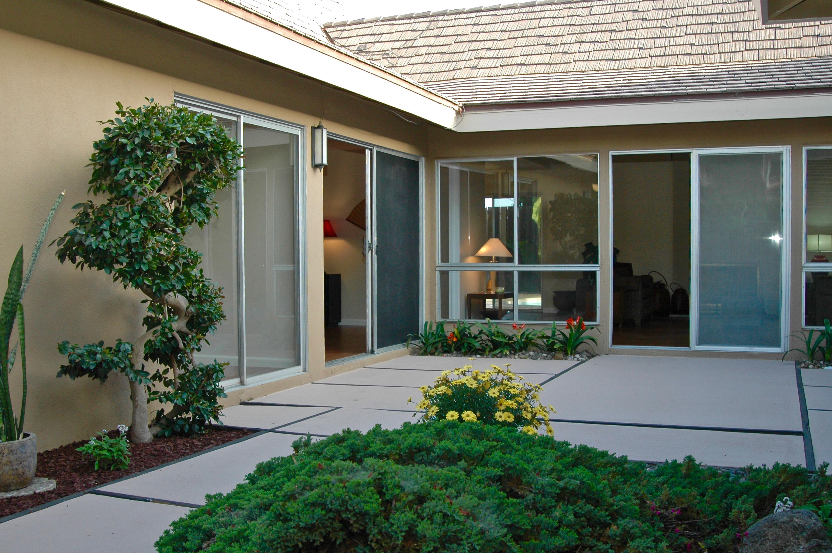 5441 Berkeley Road Santa Barbara, CA 93111 - Photo 2 of 23 DSC_2804