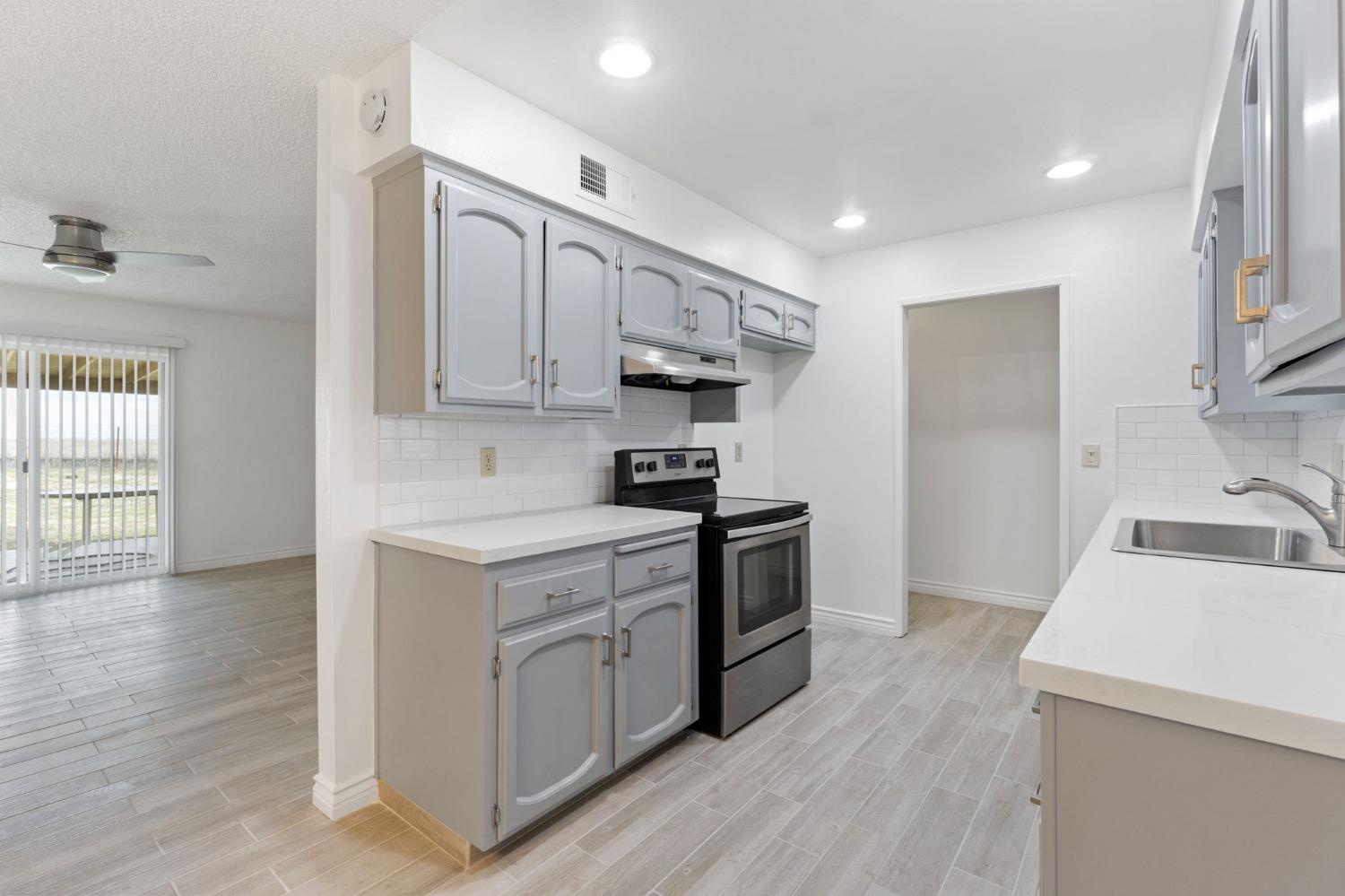 14418 Skyview Road Madera, CA 93636 - Photo 8 of 31 Gallery Image 8