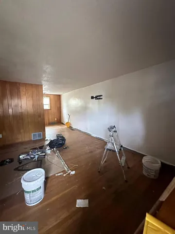 $170,000 | 2019 Delmar Drive, Folcroft, PA 19032