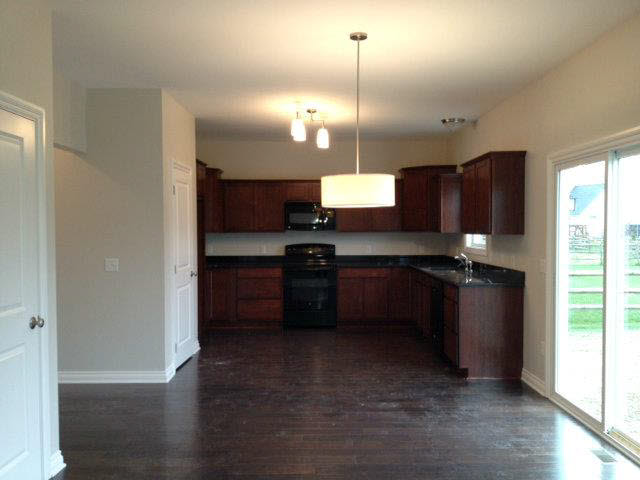6921 Deer Ridge Temperance, MI 48182 - Photo 4 of 7 20426197-3.JPG